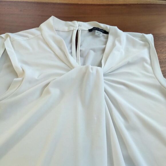 Tommy Hilfiger Sleeveless Blouse - Picture 3 of 8